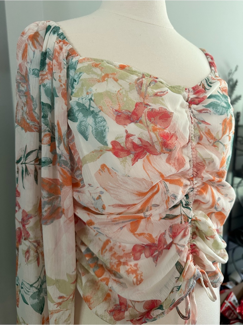 Floral Ruched Tie-Front Women’s Top - White/Multicolor